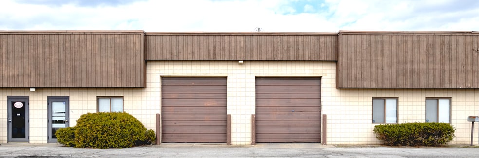 5222-5232 Tractor Rd, Toledo, OH for lease - Primary Photo - Image 1 of 6