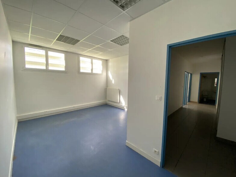 40 Boulevard Jean Ingres, Nantes for lease - Interior Photo - Image 2 of 6