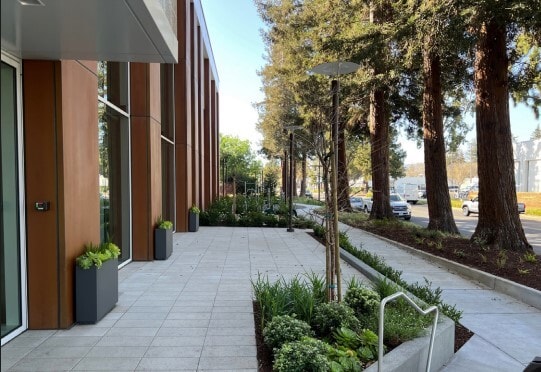 520 Almanor Ave, Sunnyvale, CA for lease Building Photo- Image 1 of 3