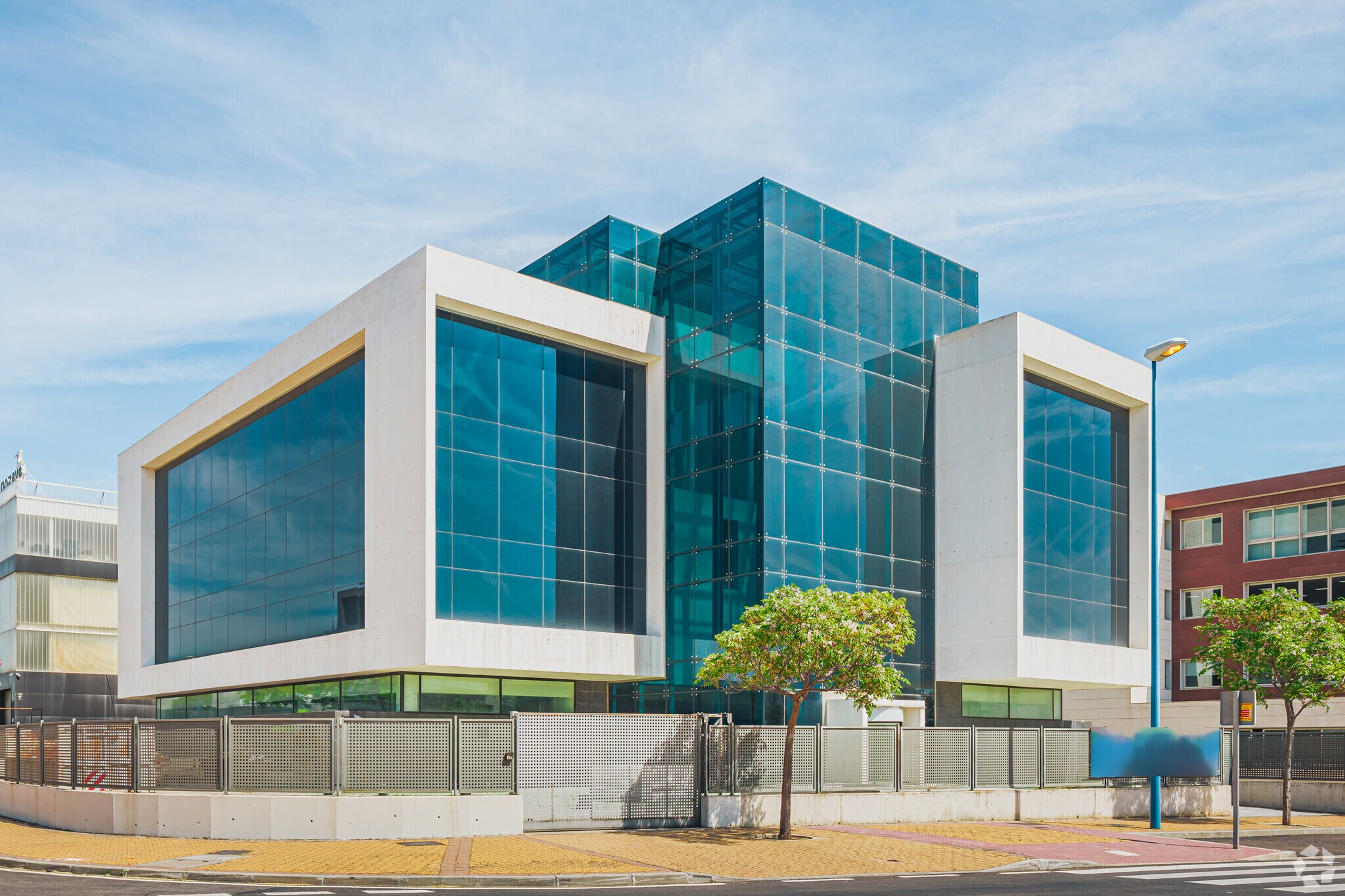 Calle Benjamín Outram, 4, Leganés, Madrid for sale Primary Photo- Image 1 of 31