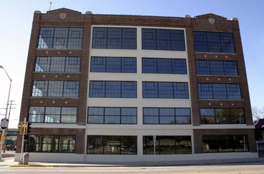 201 N Main St, Fort Atkinson, WI for sale Building Photo- Image 1 of 1