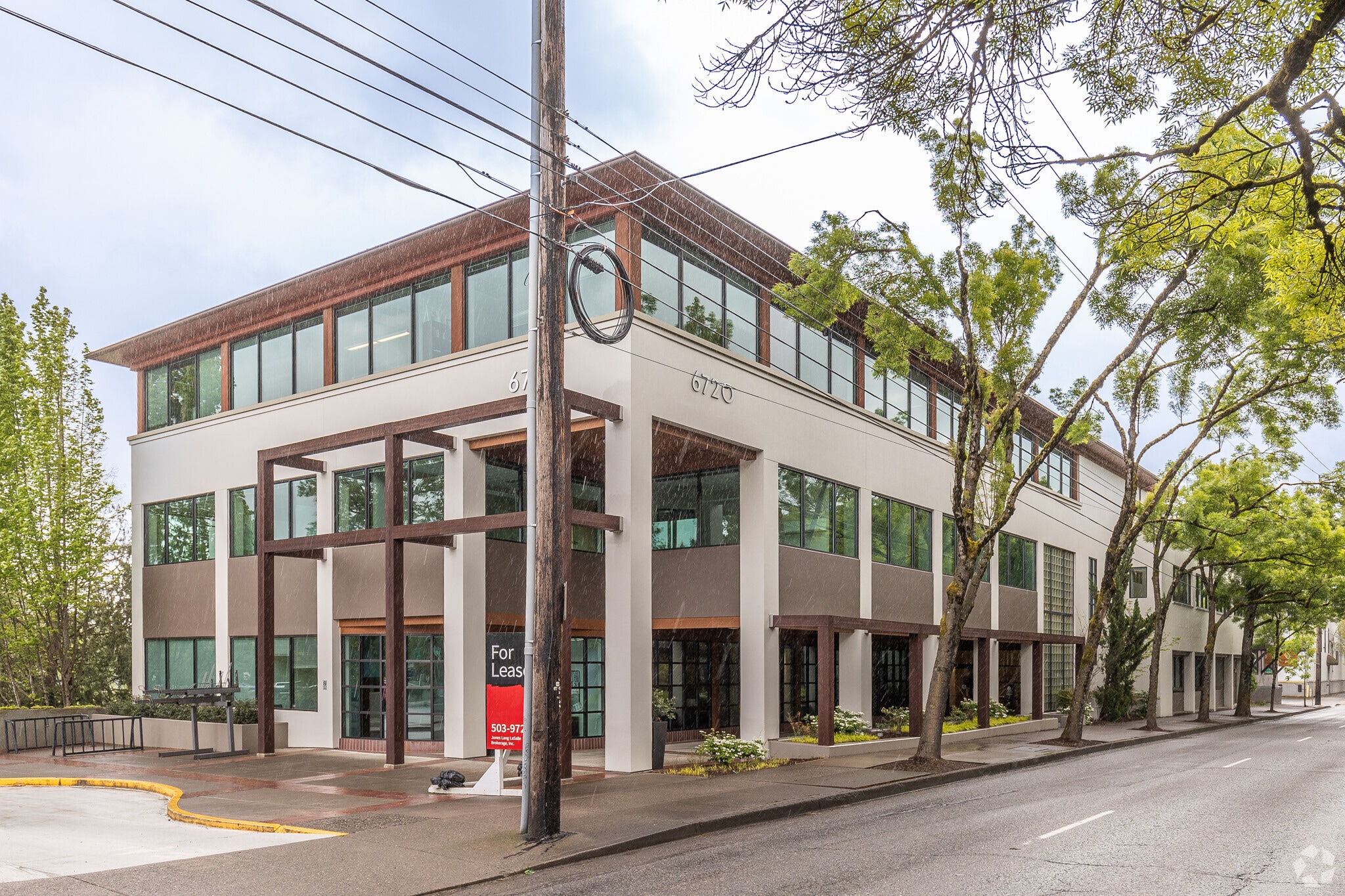 6720 SW MacAdam Ave, Portland, OR for sale Primary Photo- Image 1 of 1