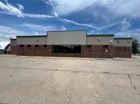 109 E Clark St, La Plata MO - Warehouse