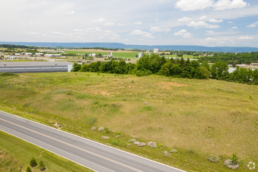 United Dr, Shippensburg, PA for lease - Primary Photo - Image 1 of 3