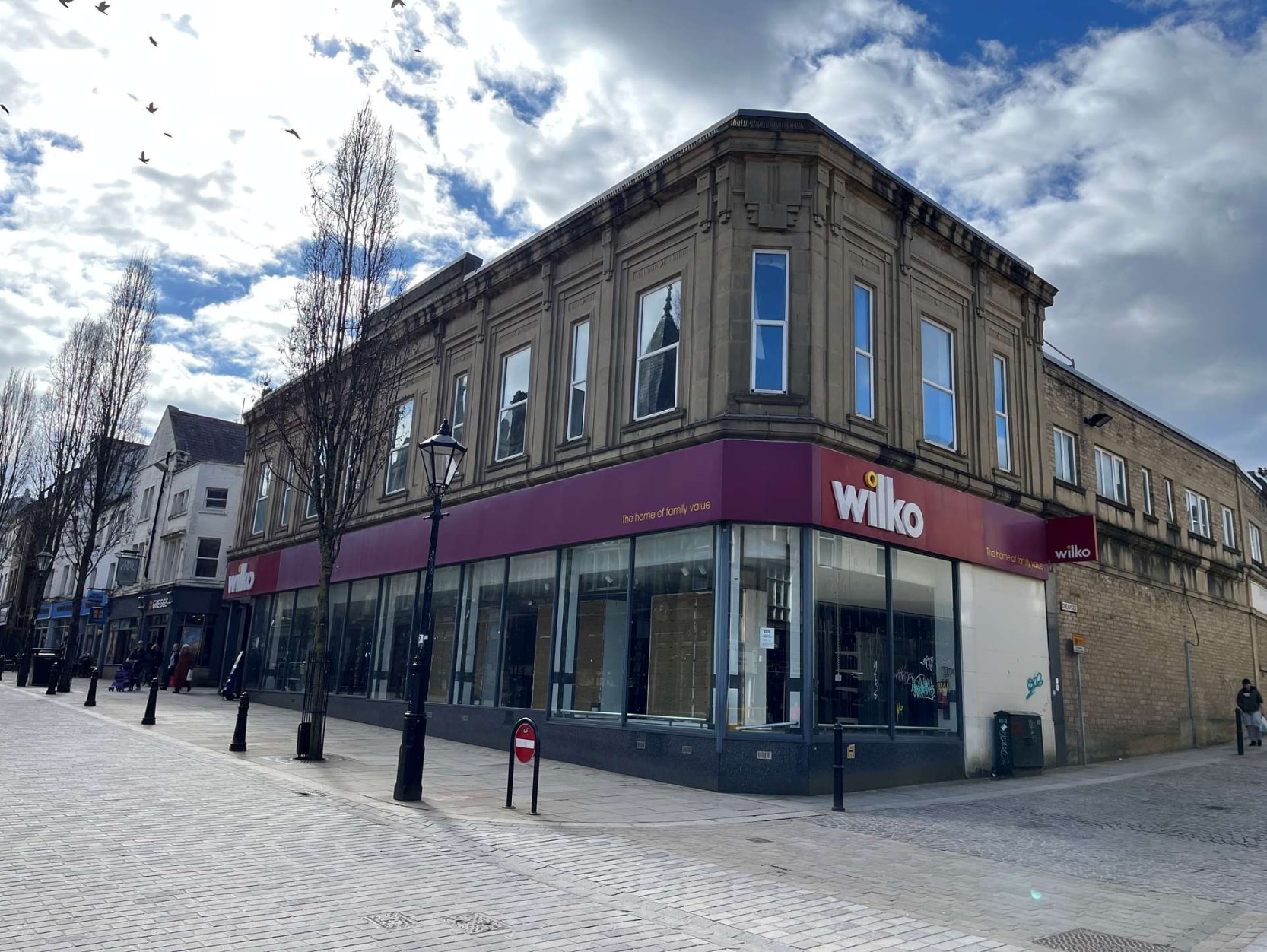 2-4 Southgate, Halifax for lease Building Photo- Image 1 of 1