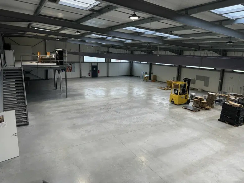 Industrial in Gaillac for sale - Interior Photo - Image 1 of 7