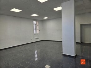 Retail in Santa Bàrbara, Tarragona for lease Interior Photo- Image 2 of 5