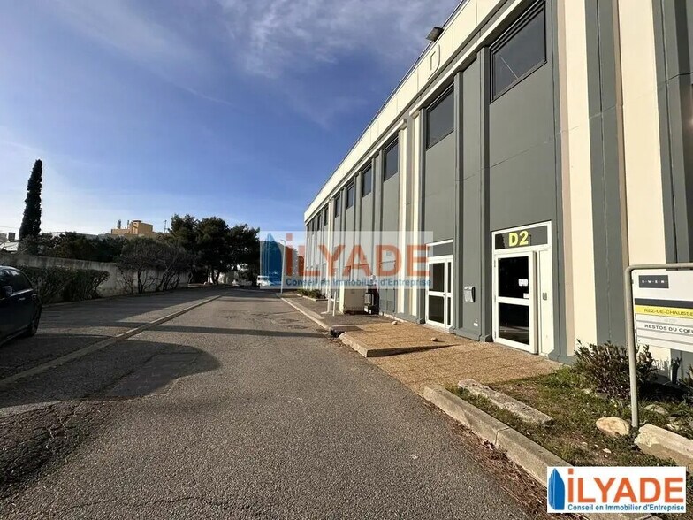 Flex in Marseille for lease - Building Photo - Image 1 of 1
