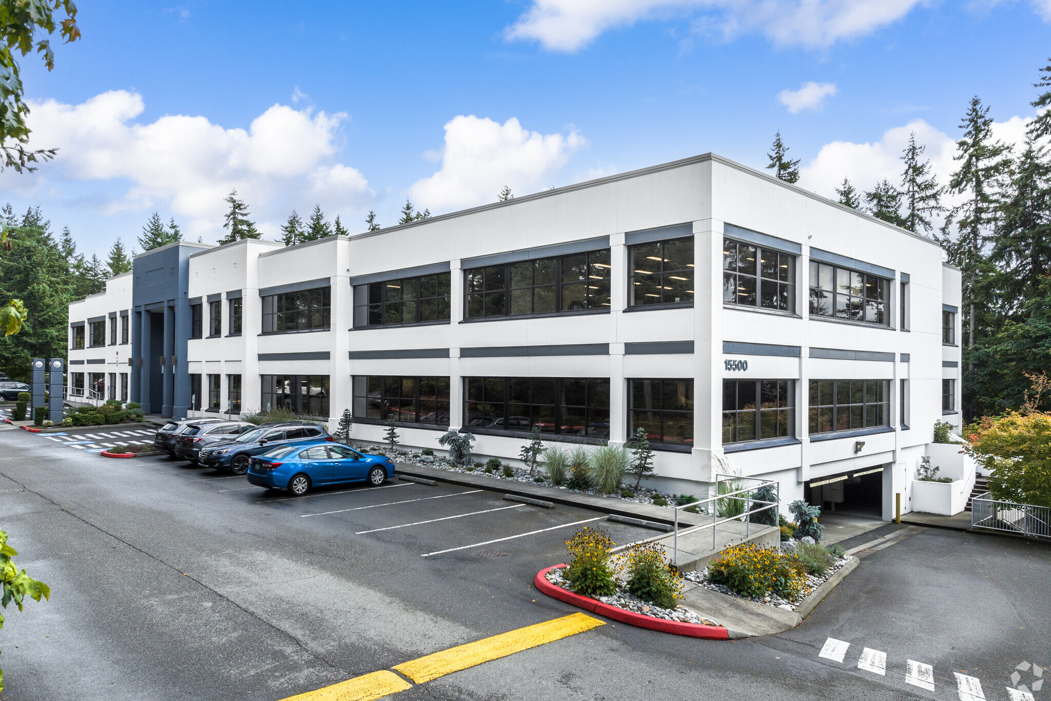 15500 SE 30th Pl, Bellevue, WA for lease Building Photo- Image 1 of 5