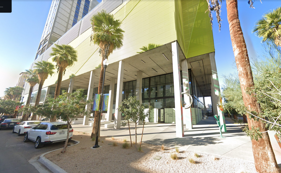 200 W Monroe St, Phoenix, AZ for lease - Building Photo - Image 3 of 4