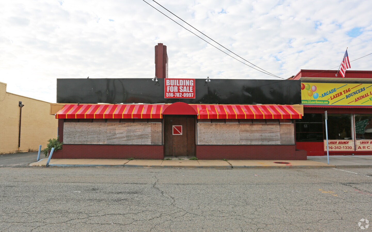 2716 Hempstead Tpke, Levittown, NY 11756