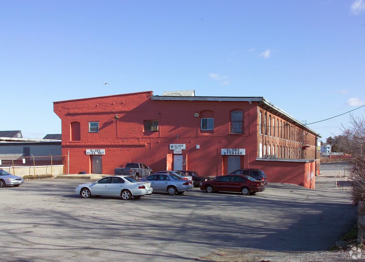 460 Globe St, Fall River, MA 02724 460 Globe St.