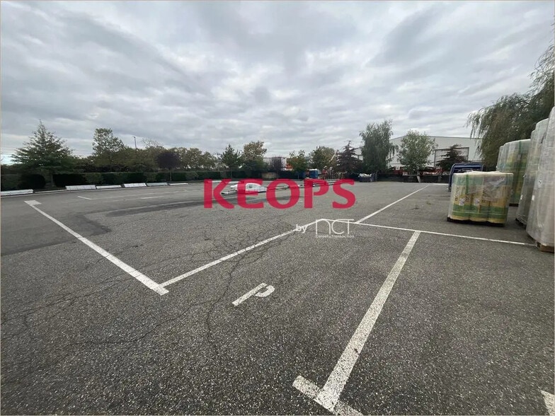 Flex in Toulouse for lease - Building Photo - Image 2 of 8