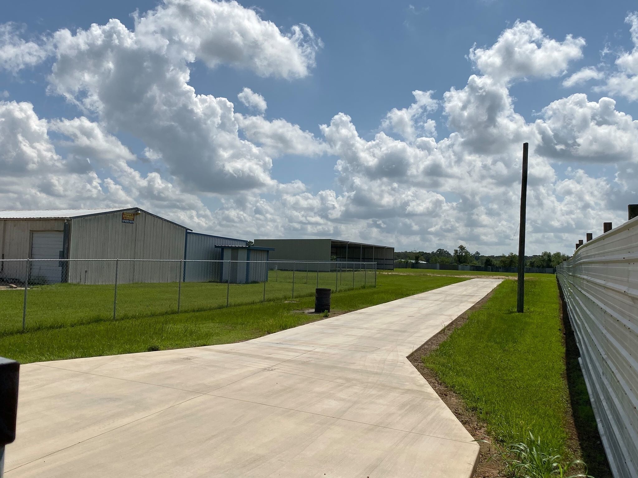 160 County Road 839, Angleton, TX for sale Primary Photo- Image 1 of 1