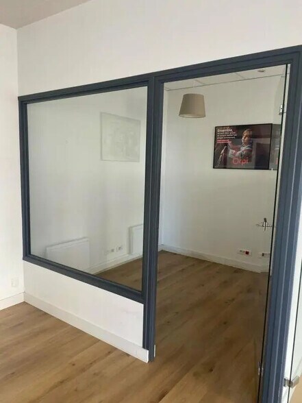 Retail in Quimper for sale - Interior Photo - Image 3 of 8