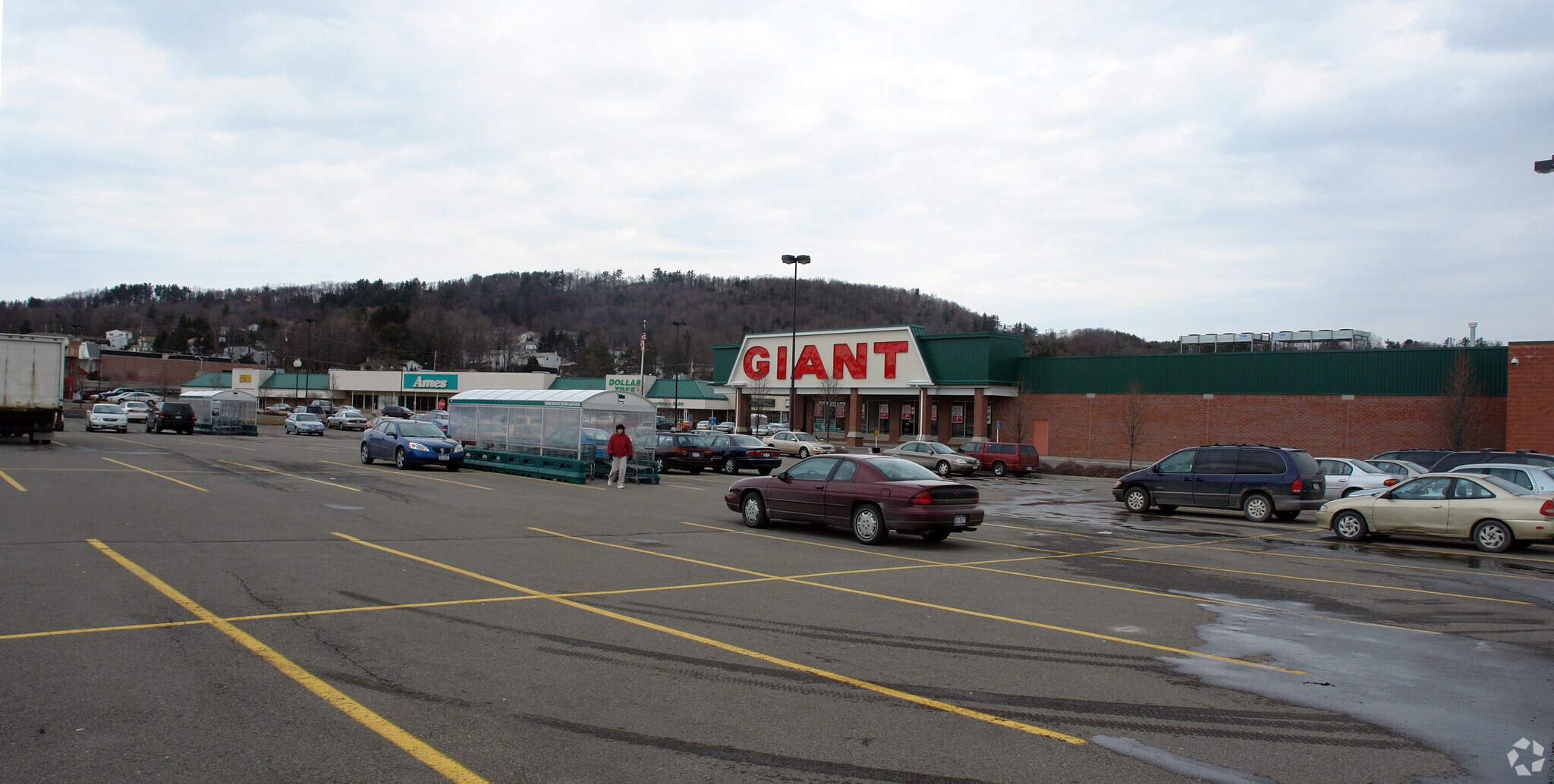 800840 Hooper Rd, Endwell, NY 13760 Park Manor Plaza