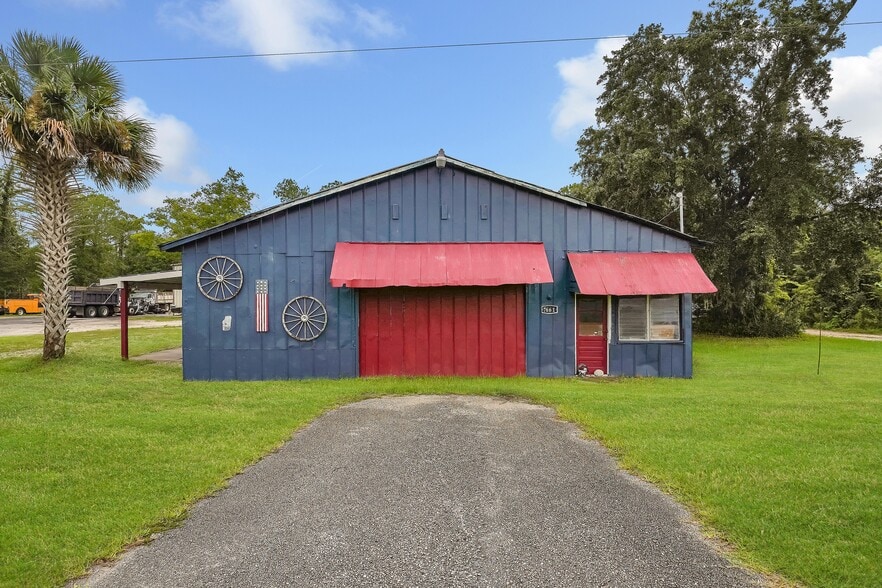 7661 State Road 207 Elkton FL - 7661 State Road 207 Elkton FL Building Photo 1 Large