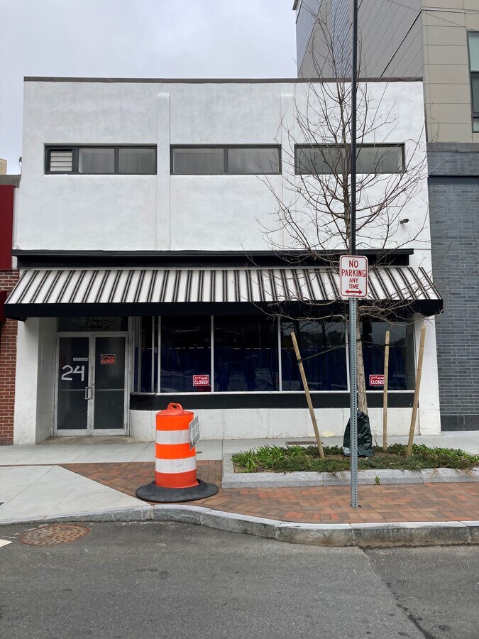 14 Cottage Ave, Quincy, MA 02169