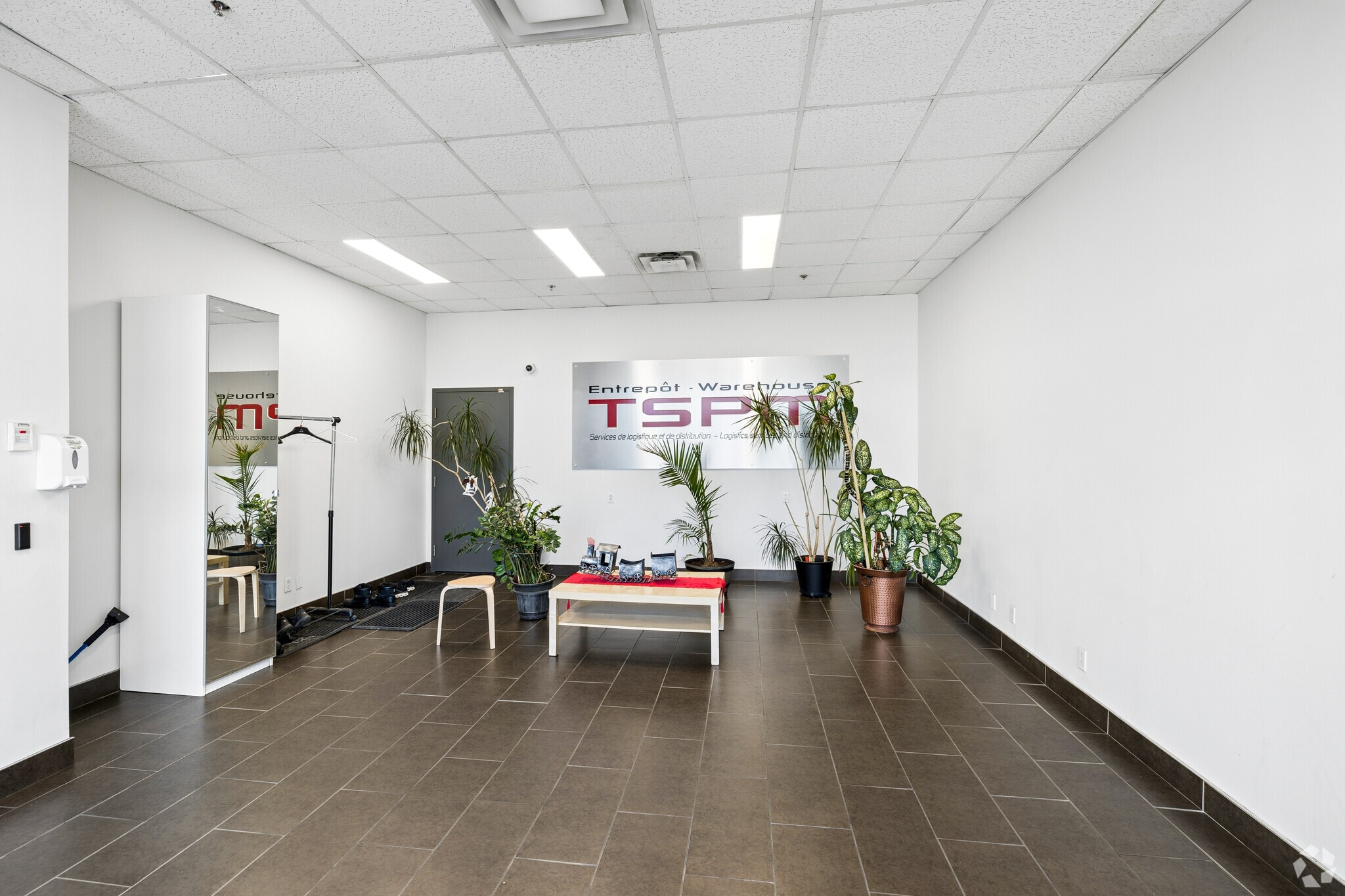 1710 Rte Transcanadienne, Dorval, QC for lease Lobby- Image 1 of 13