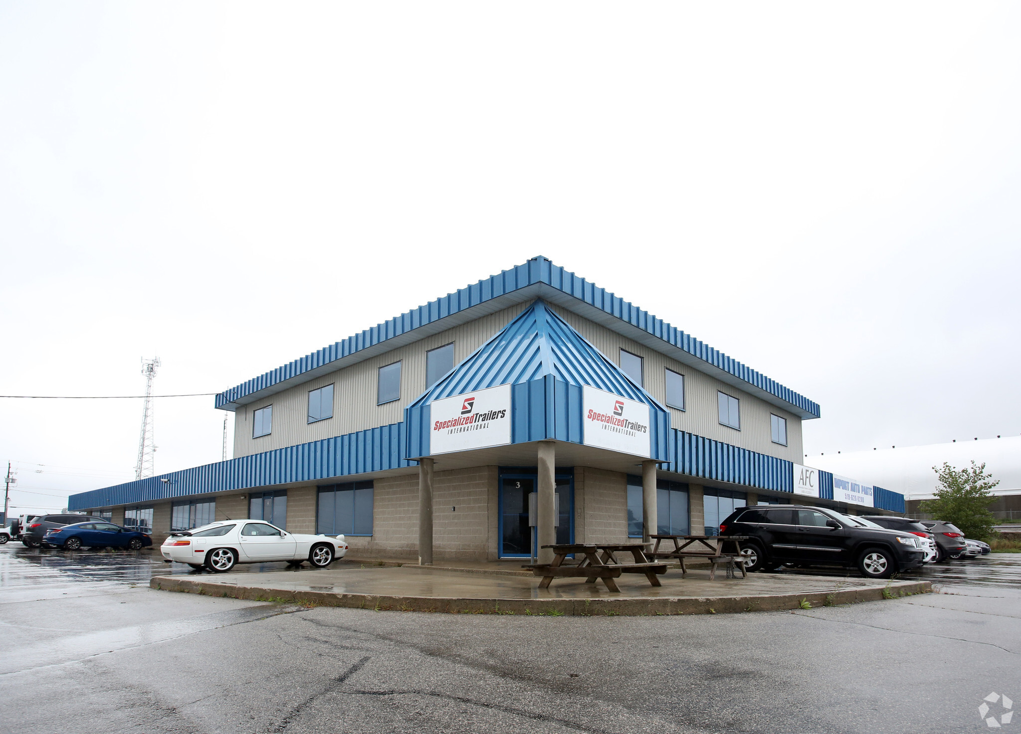 218 Boida Ave, North Dumfries, ON for lease Primary Photo- Image 1 of 4