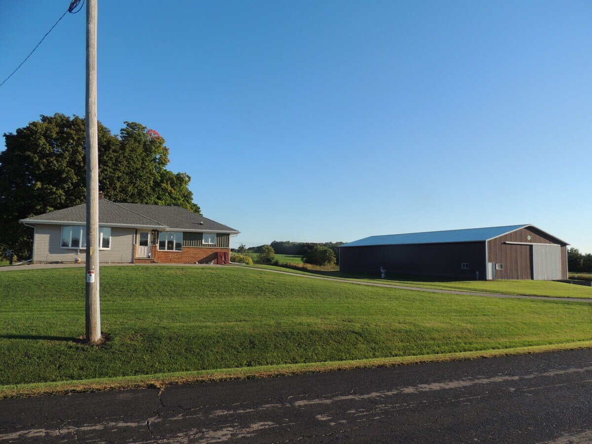 2792 E Shady Ln, Neenah, WI 54956 Shady Lane 52.4