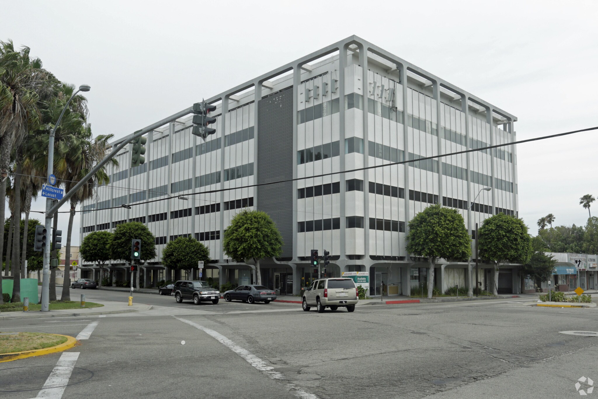 336 E Hillcrest Blvd, Inglewood, CA for sale Primary Photo- Image 1 of 1