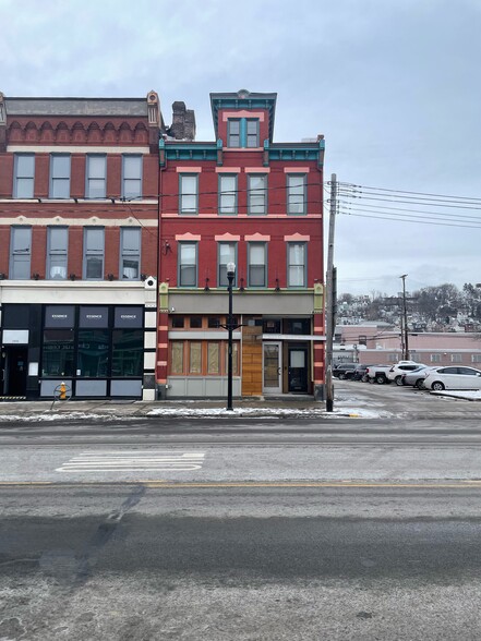 1922 E Carson St, Pittsburgh, PA for sale - Building Photo - Image 1 of 1