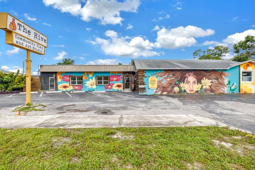 Two Buildings on One Parcel for Sale portfolio of 2 properties for sale on LoopNet.com - Building Photo - Image 1 of 6