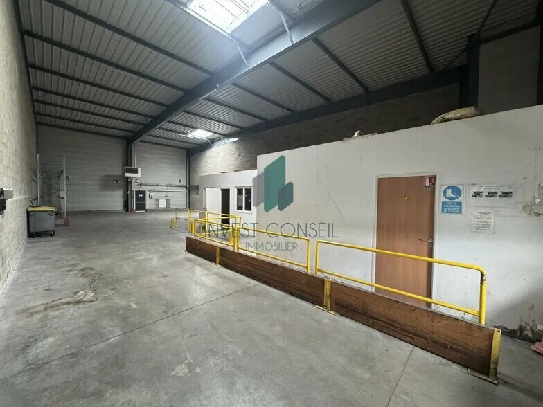 Flex in Saint-Brice-sous-Forêt for lease - Building Photo - Image 3 of 18