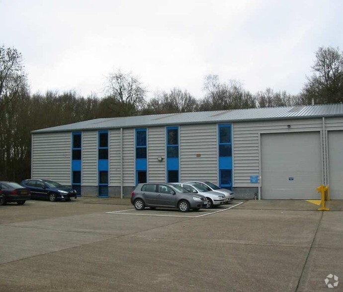 Marino Way, Wokingham for lease - Building Photo - Image 3 of 5