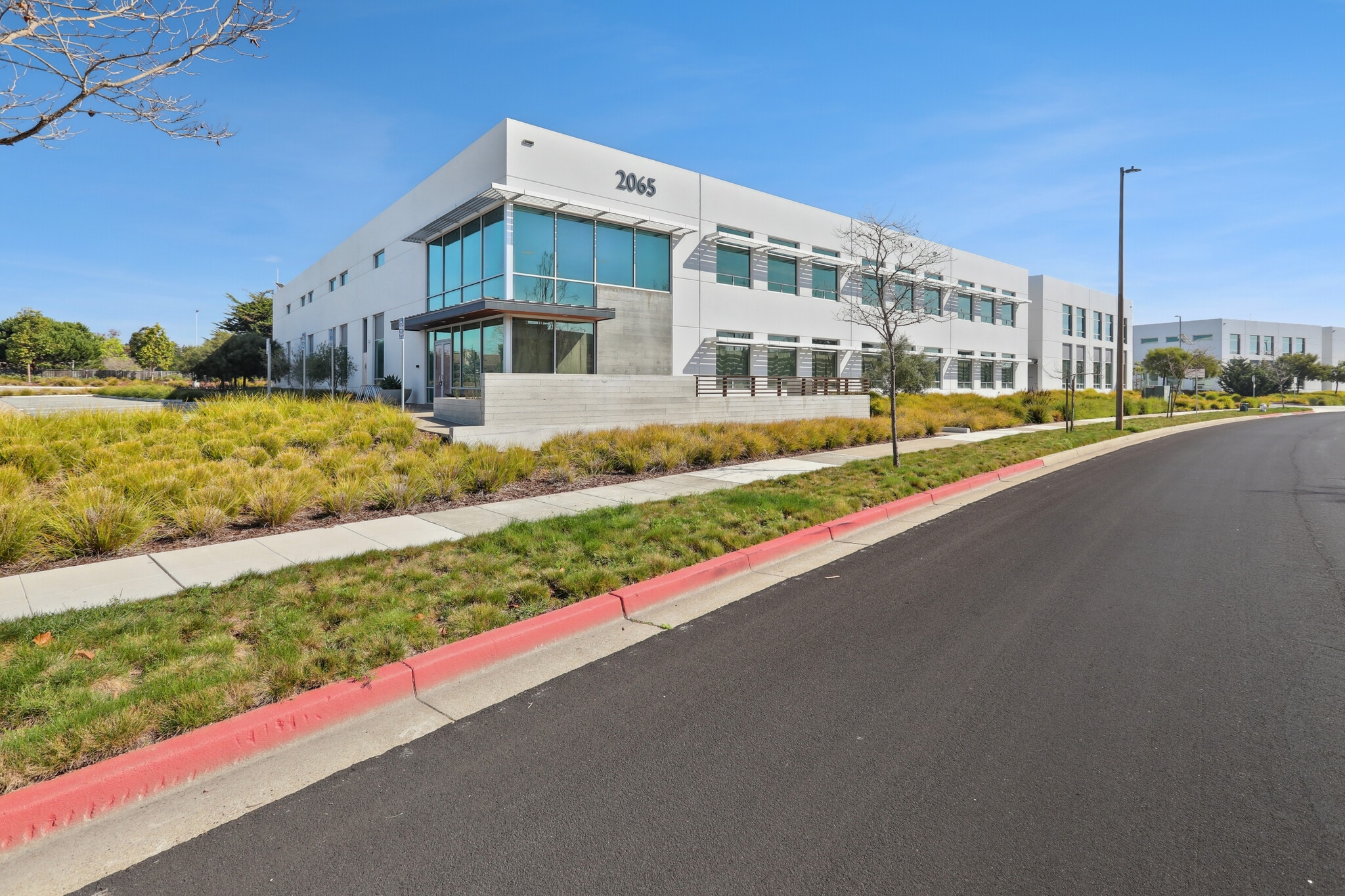 2115 North Loop Rd, Alameda, CA for lease Interior Photo- Image 1 of 10