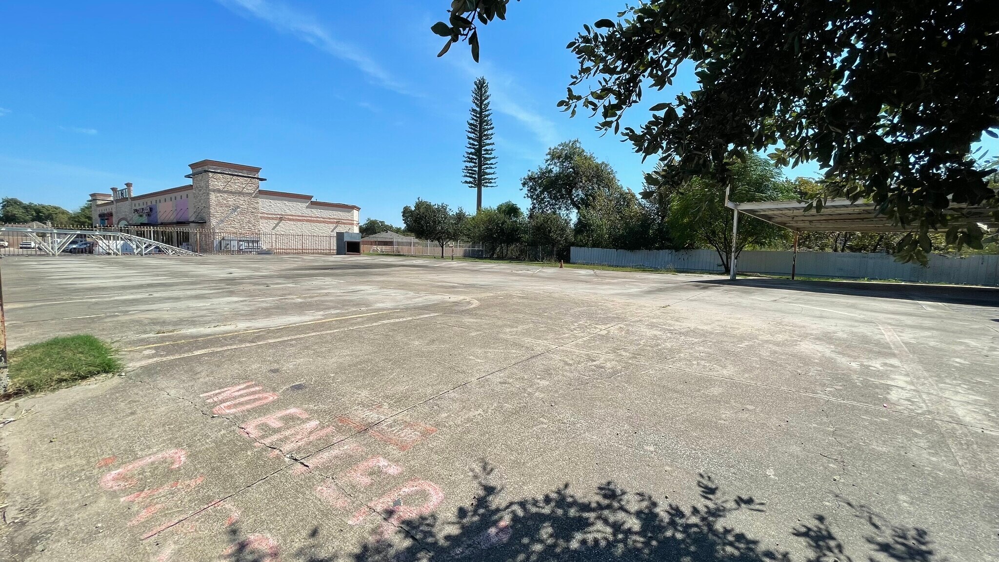 3614 W Jefferson Blvd, Dallas, TX for sale Building Photo- Image 1 of 1