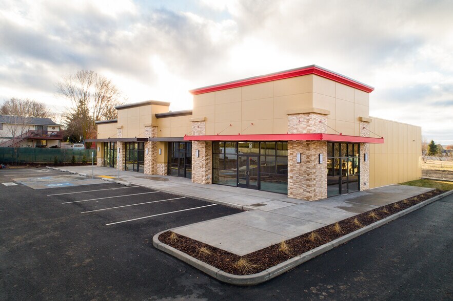 604 S Sullivan Rd, Spokane Valley, WA for lease - Building Photo - Image 2 of 4