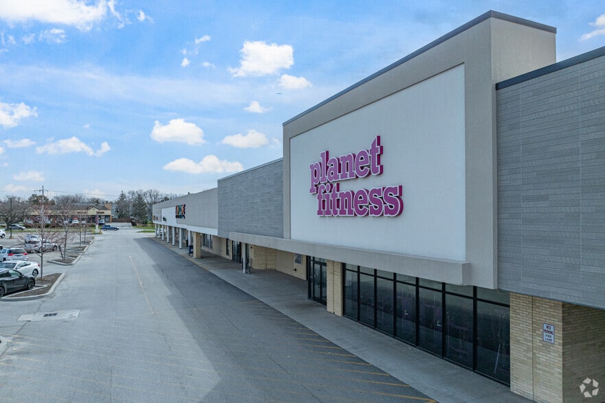 2001-2153 63rd St, Downers Grove, IL for lease - Building Photo - Image 2 of 5