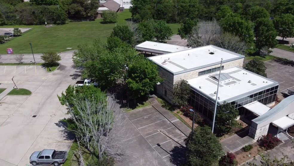 231 S Egret Bay Blvd, League City, TX for sale - Commercial Listing Video - Image 2 of 23