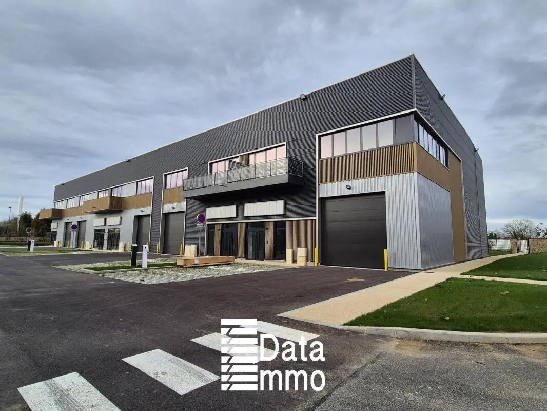 Industrial in Chalifert for lease Building Photo- Image 1 of 11