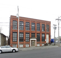 209 Center St, Bridgeport CT - Warehouse