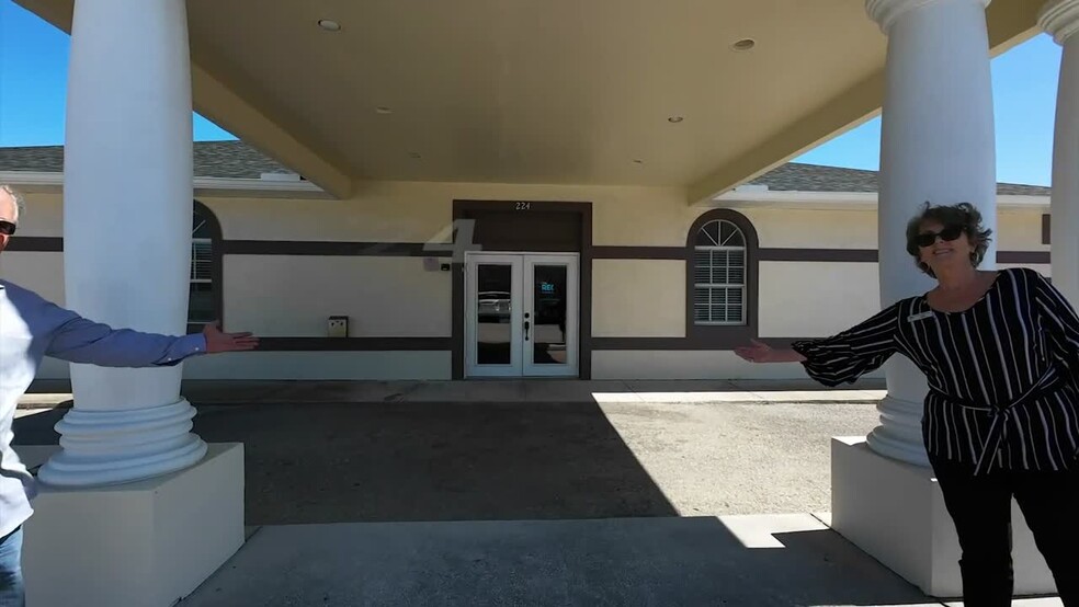 224 Mariner Blvd, Spring Hill, FL for sale - Commercial Listing Video - Image 2 of 24