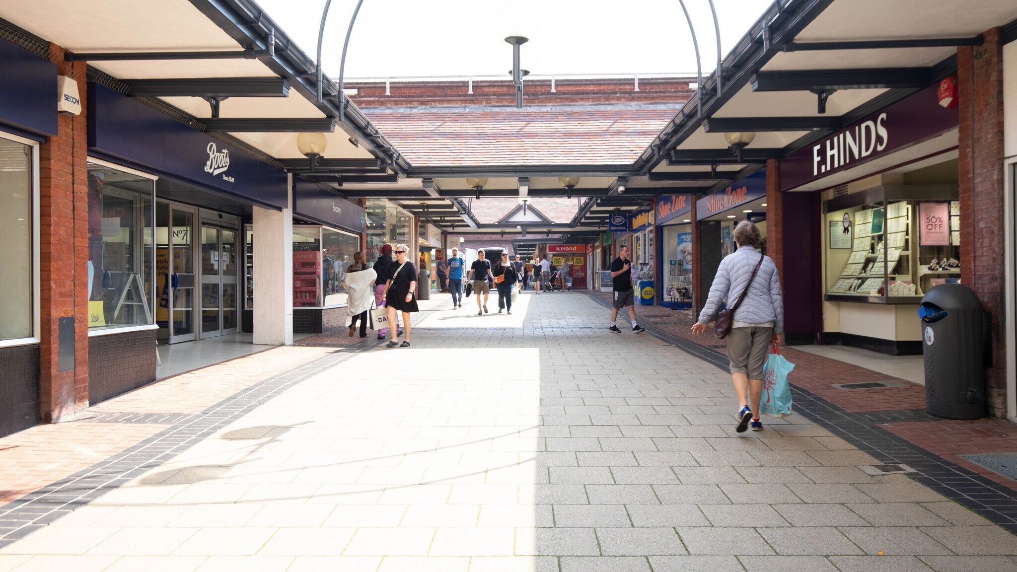 11 Commerce Way, Letchworth Garden City for sale Primary Photo- Image 1 of 1