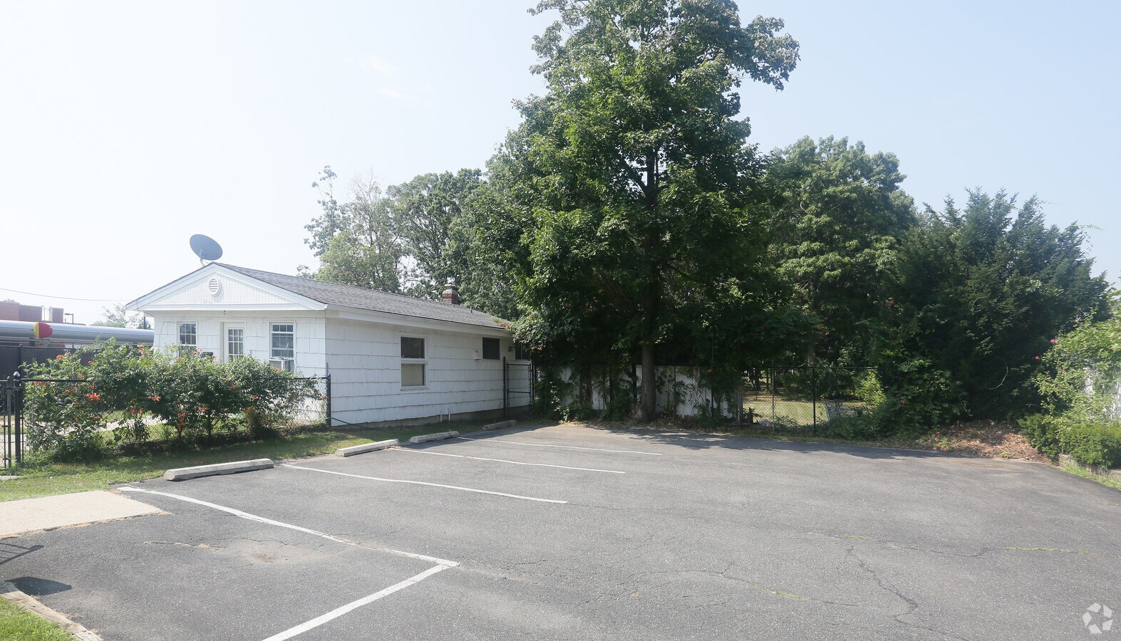 1390 Deer Park Ave, North Babylon, NY 11703