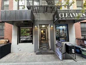 337 E 81st St, New York, NY for lease Building Photo- Image 2 of 6