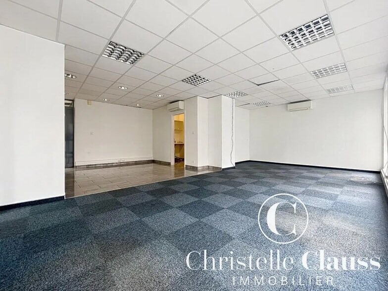 Retail in Illkirch-Graffenstaden for lease - Building Photo - Image 1 of 6