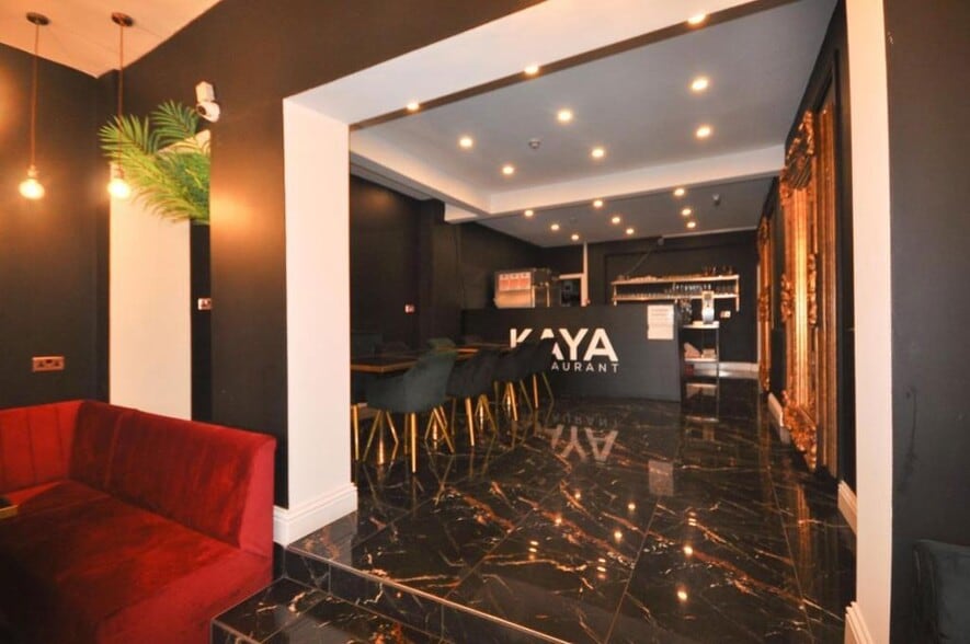 35 Goldington Rd, Bedford for lease - Building Photo - Image 3 of 16