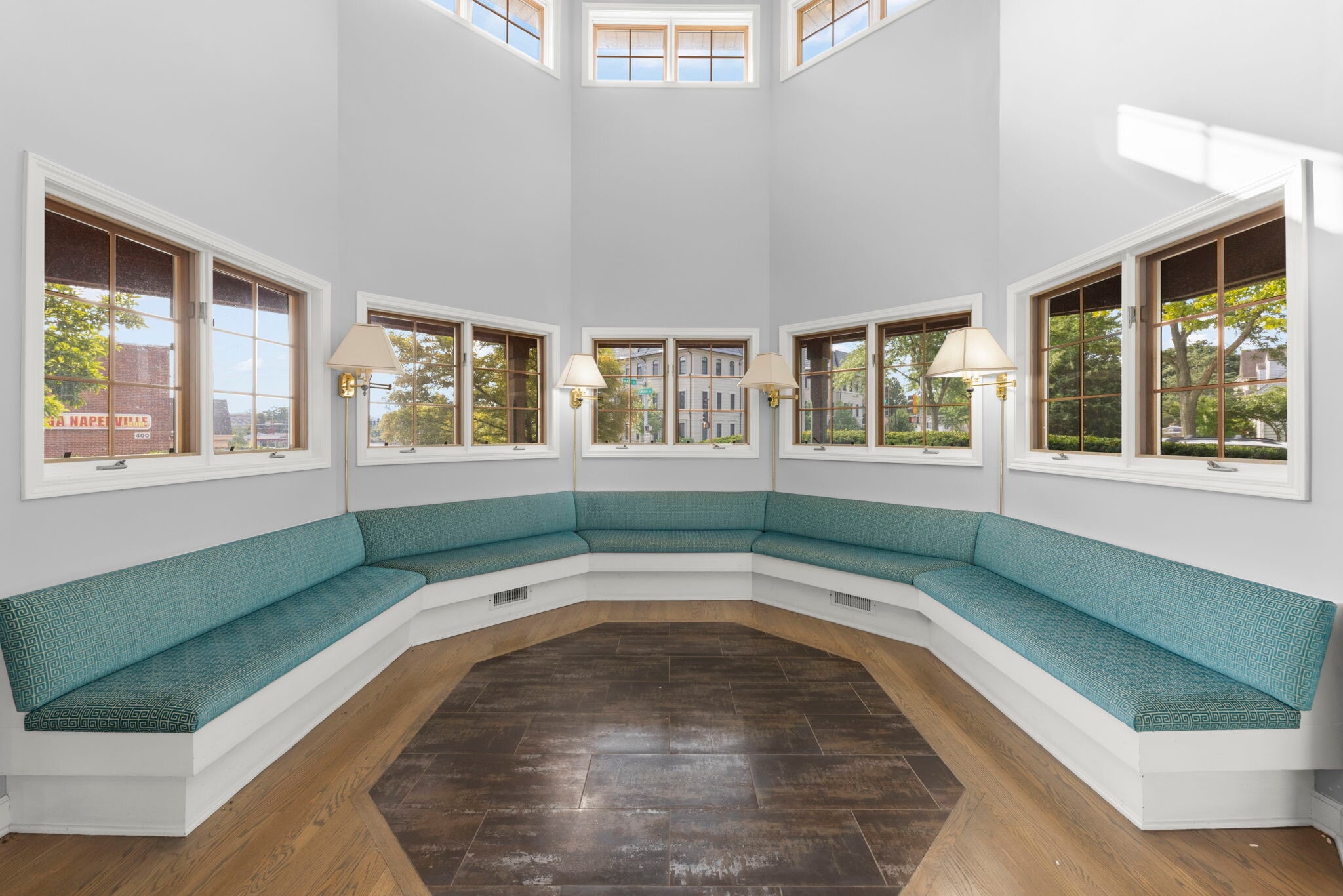 405 S Main St, Naperville, IL for lease Interior Photo- Image 1 of 15