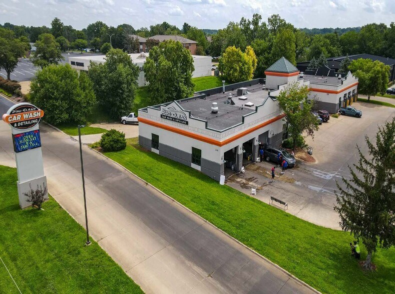 2145 E Kimberly Rd, Davenport, IA for sale - Aerial - Image 2 of 3