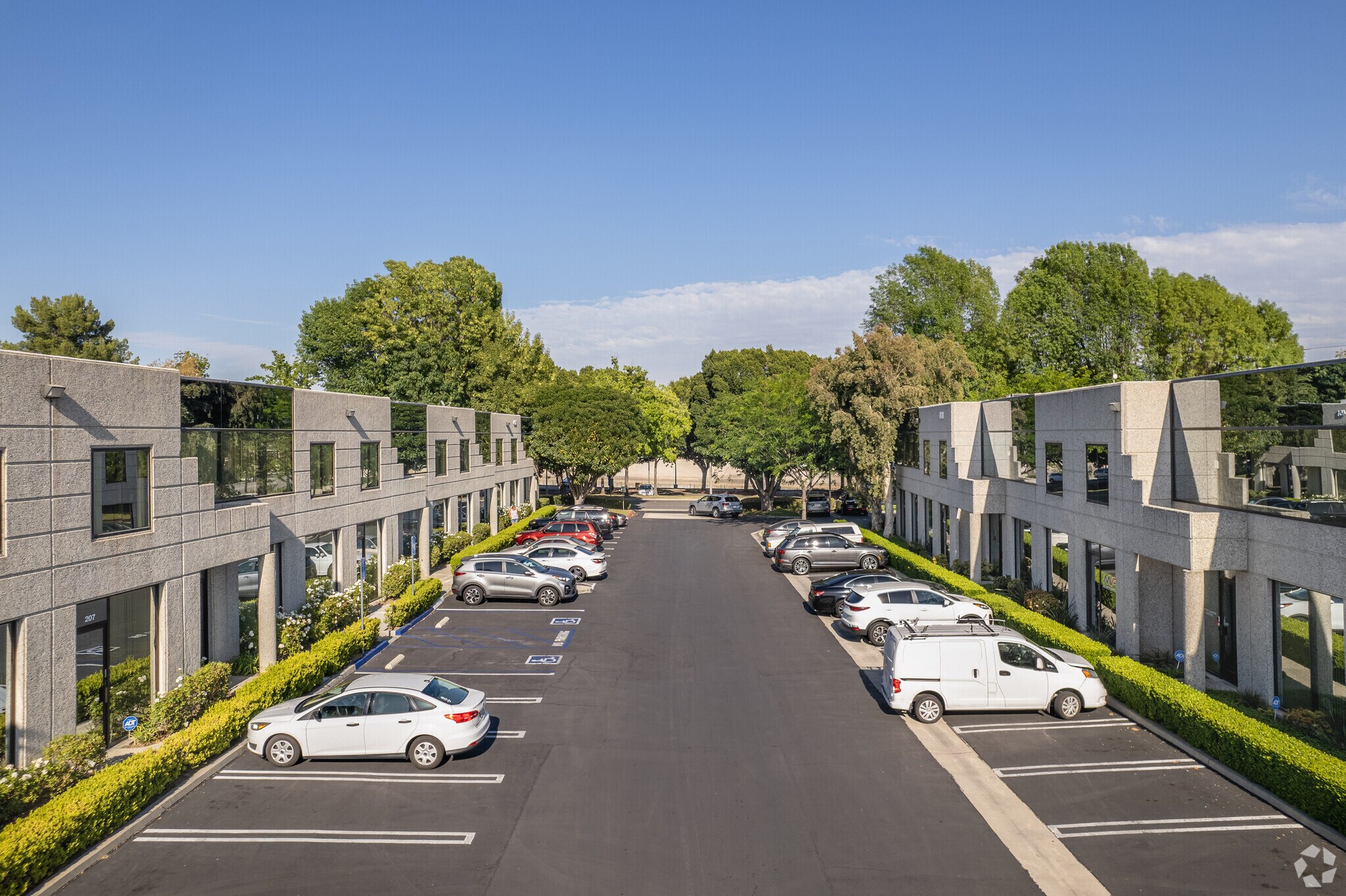 411 W Lambert Rd, Brea, CA 92821 Olen Lambert Business Center