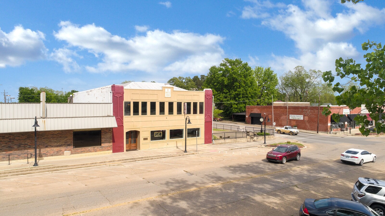 18 S Central Ave, Idabel, OK 74745