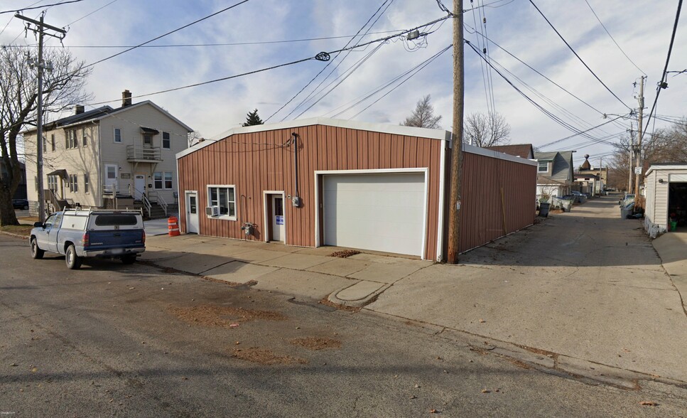 1314 E Potter Ave, Milwaukee, WI for lease - Building Photo - Image 1 of 3