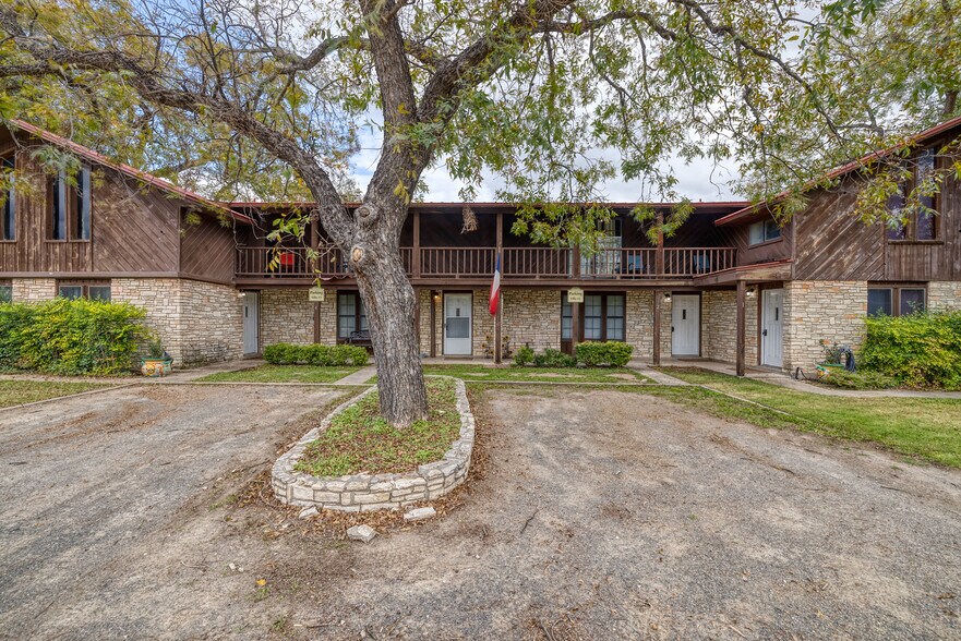 6641 Ranch 1120 Rd, Rio Frio, TX 78879 River Run Villas