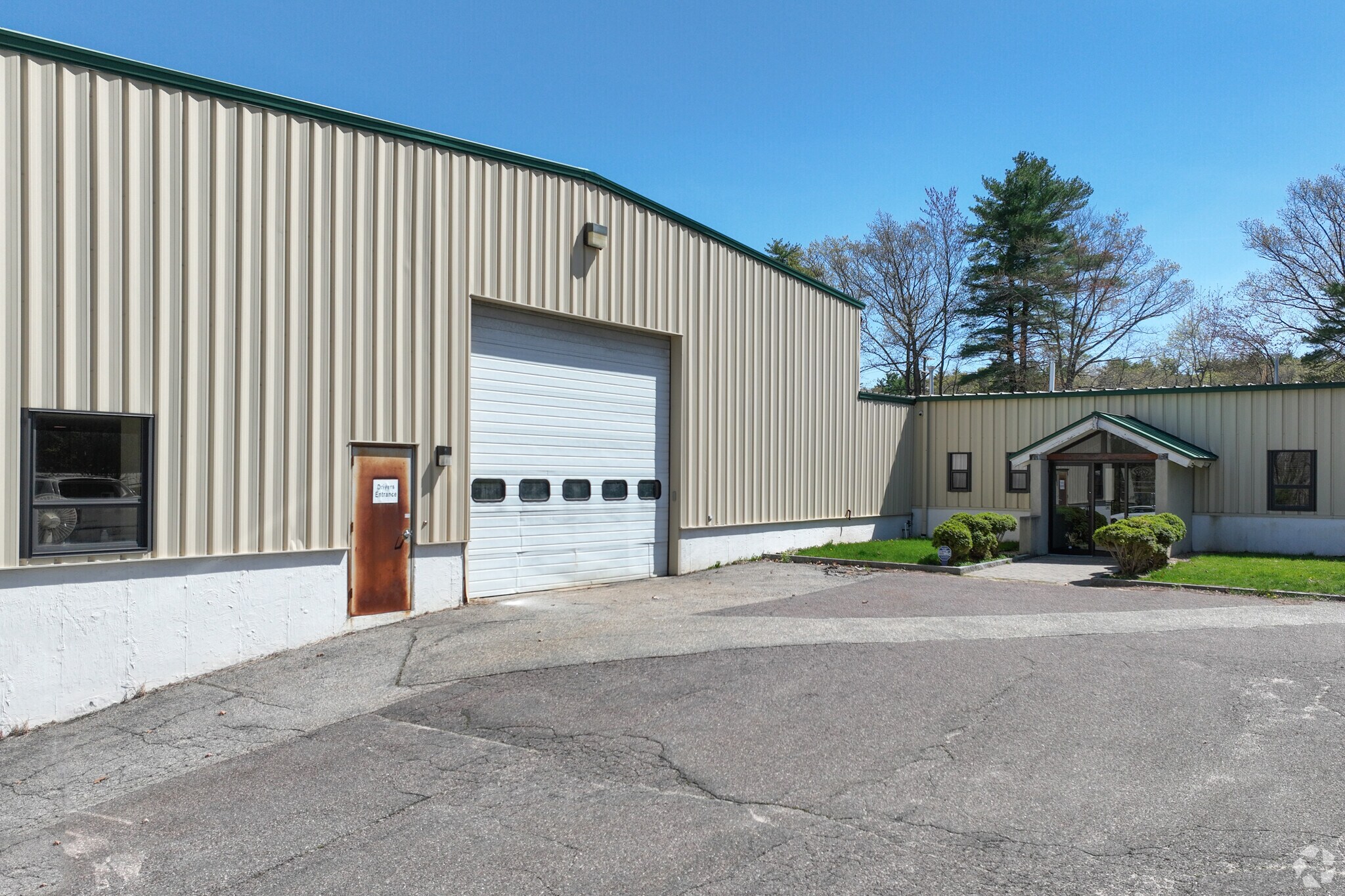 139 Folly Mill Rd, Seabrook, NH for sale Primary Photo- Image 1 of 1